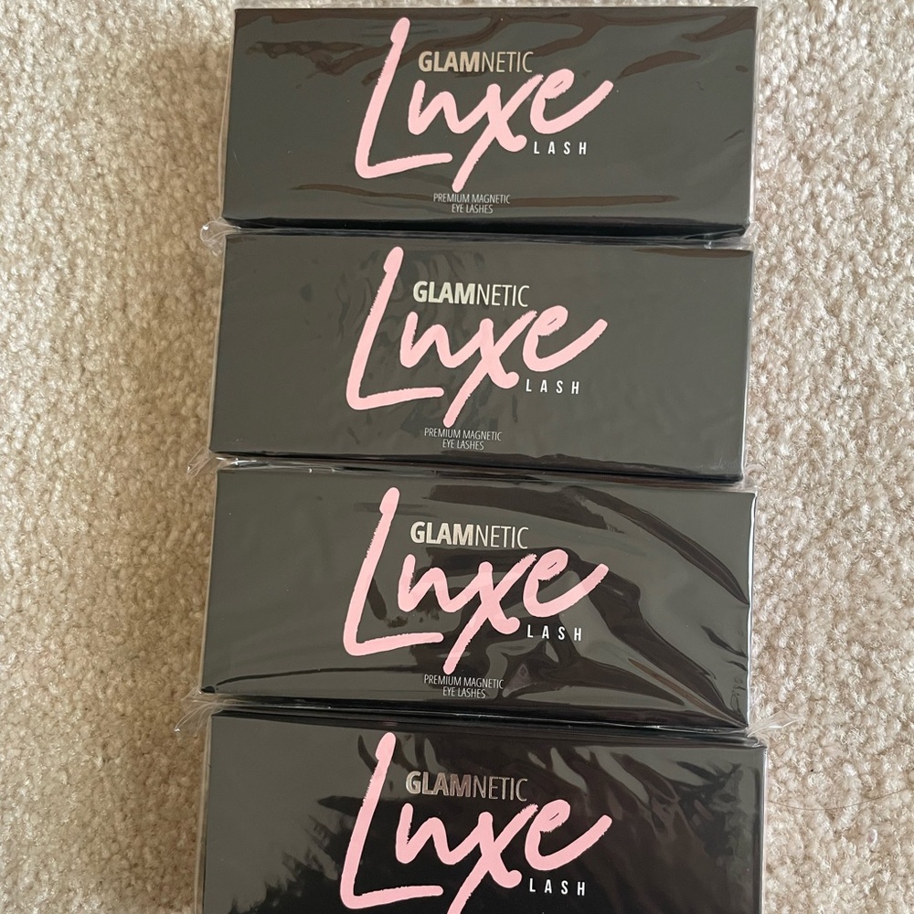 4 Glamnetic LUXE lashes